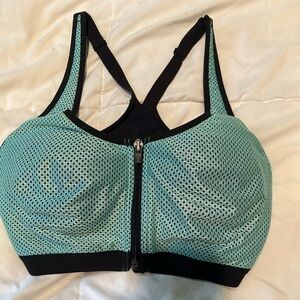 VSX Victoria Sport 34D Front-Close Sports Bra